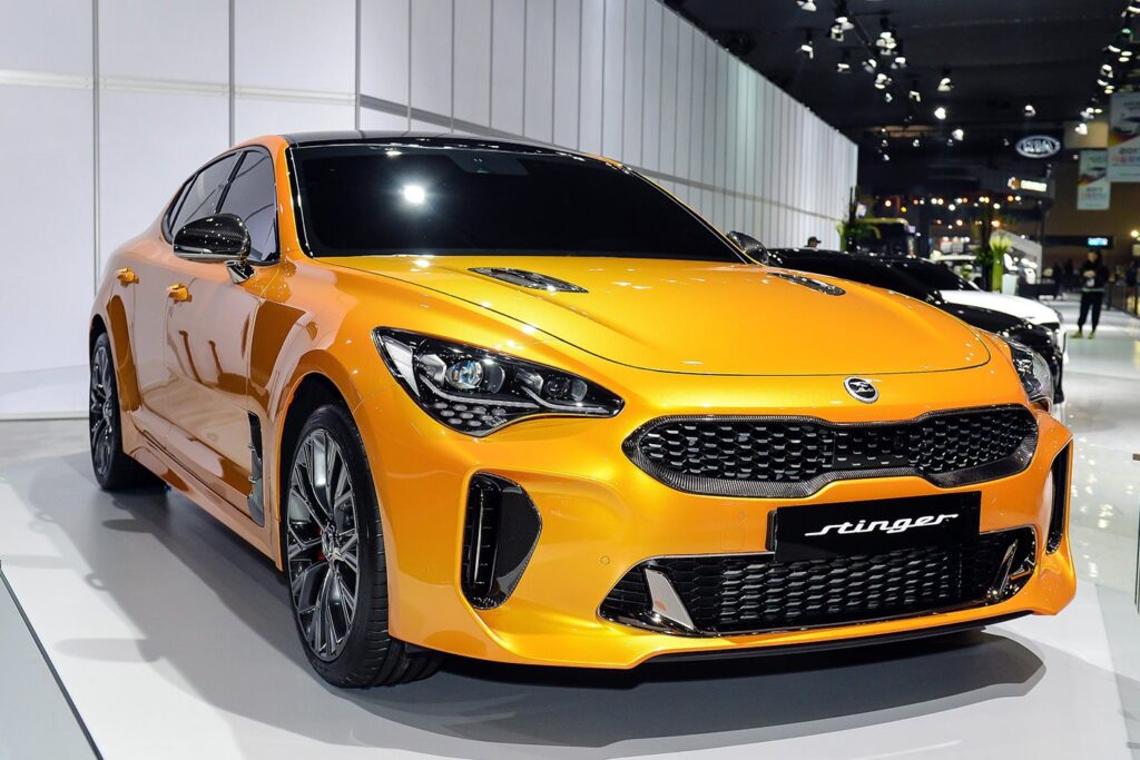 2018 Kia Stinger showrrom
