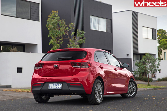 2017-Kia -Rio -red -rear