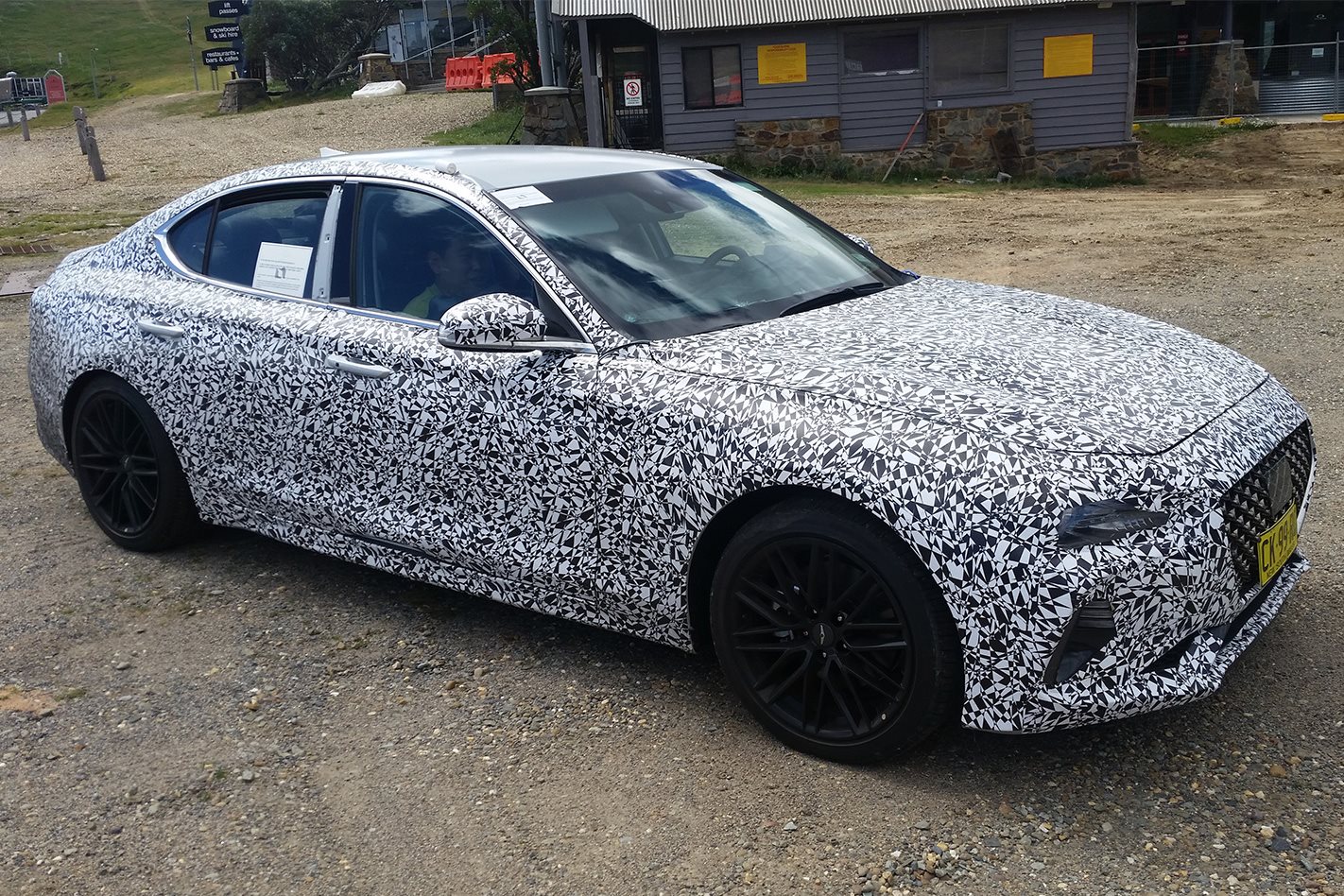Hyundai G70 to get V8-rivalling V6 TT hybrid