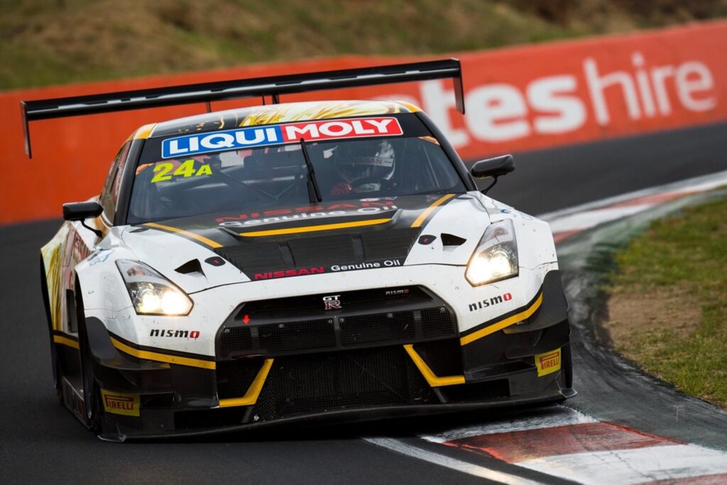 NISMO rebuilds GT-R GT3 overnight