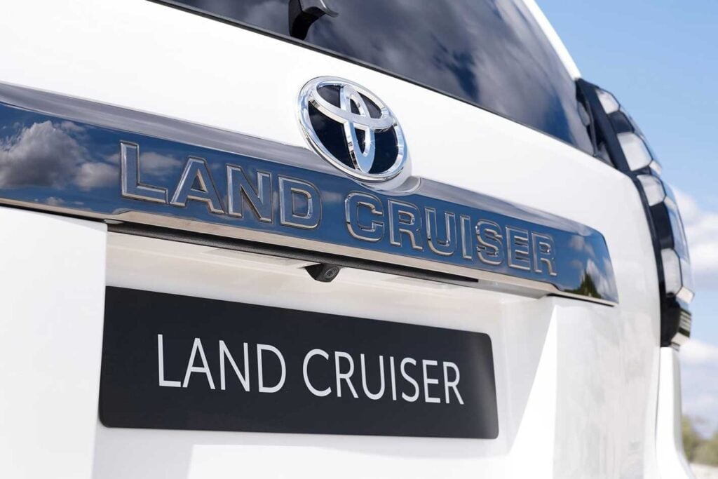 2021 LandCruiser 300 Sahara ZX