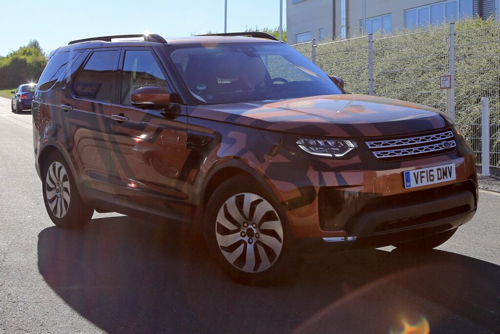 Land Rover Discovery 5