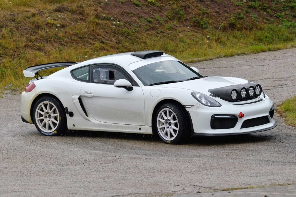Porsche Cayman GT4 Clubsport testing