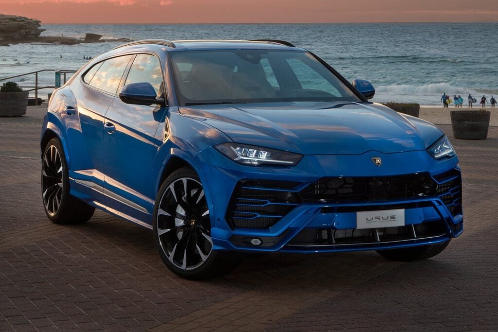 2018 Lamborghini Urus arrives just in time for Christmas