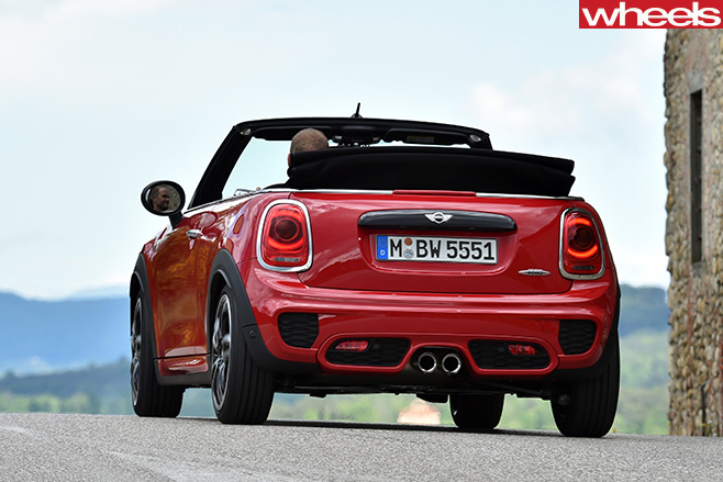 Mini -JCW-convertible -rear