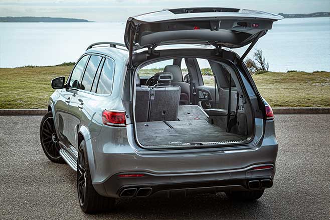 Maximum luggage capacity is 2400 litres.