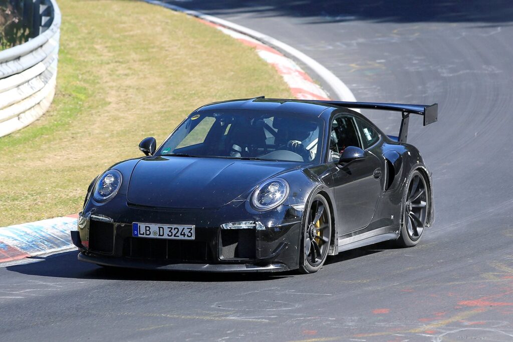 Porsche 911 991 GT2 spy pic