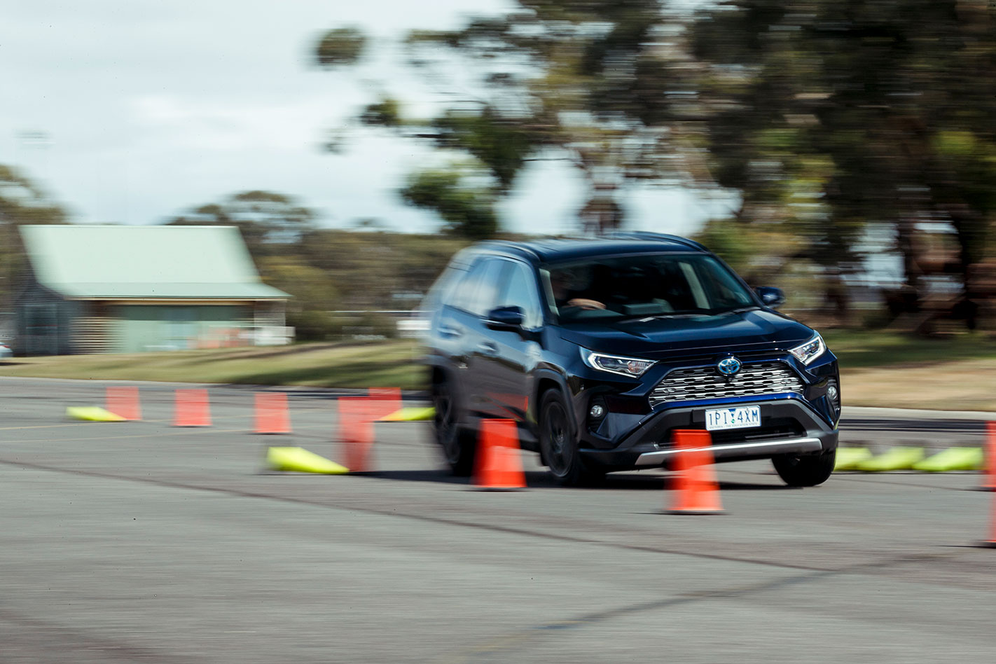 Toyota RAV4 fails moose test