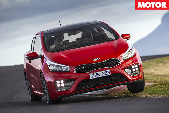 Kia Proceed GT driving