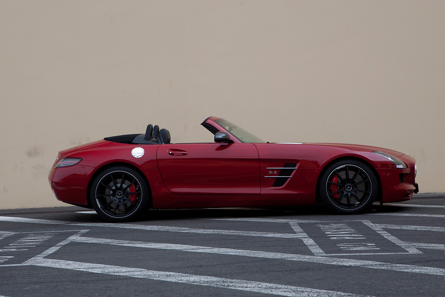 2012-Mercedes-Benz-SLS-AMG-side.jpg