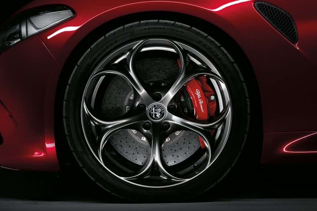 Alfa Romeo Glulia QV anchor main