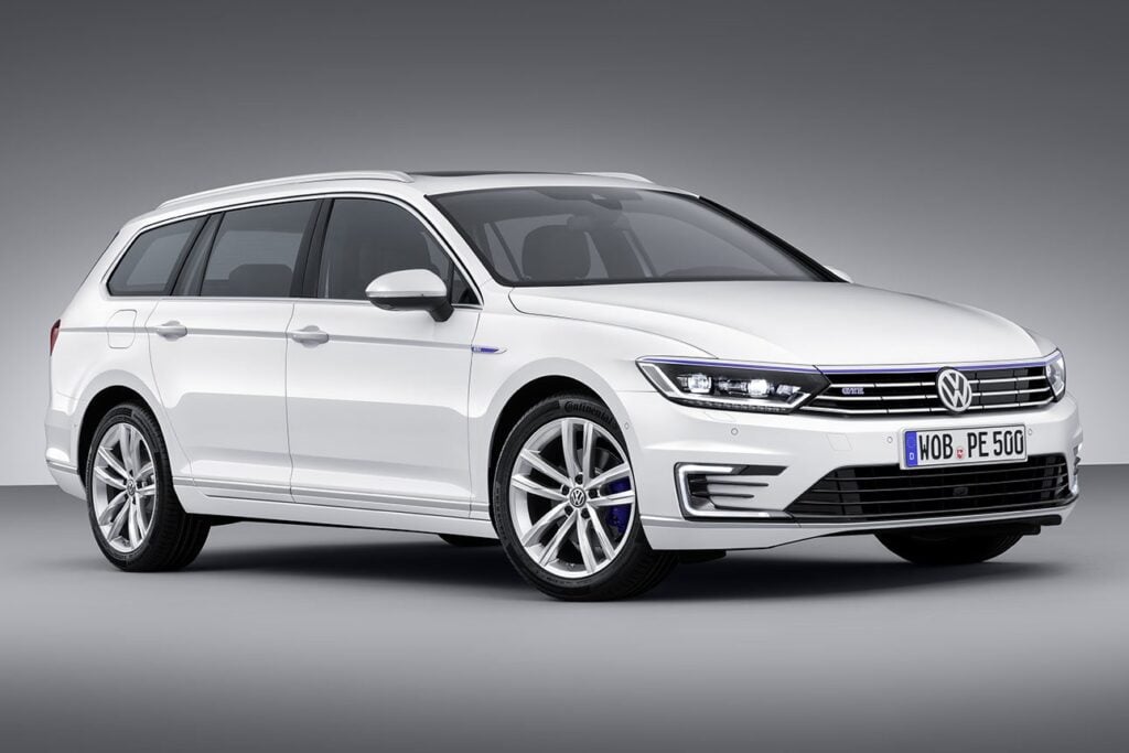 Volkswagen Passat GTE 2014 Paris motor show