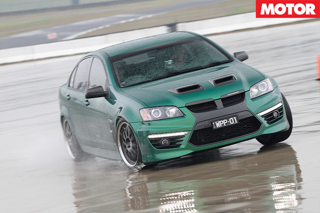 Hsv gts driving hard