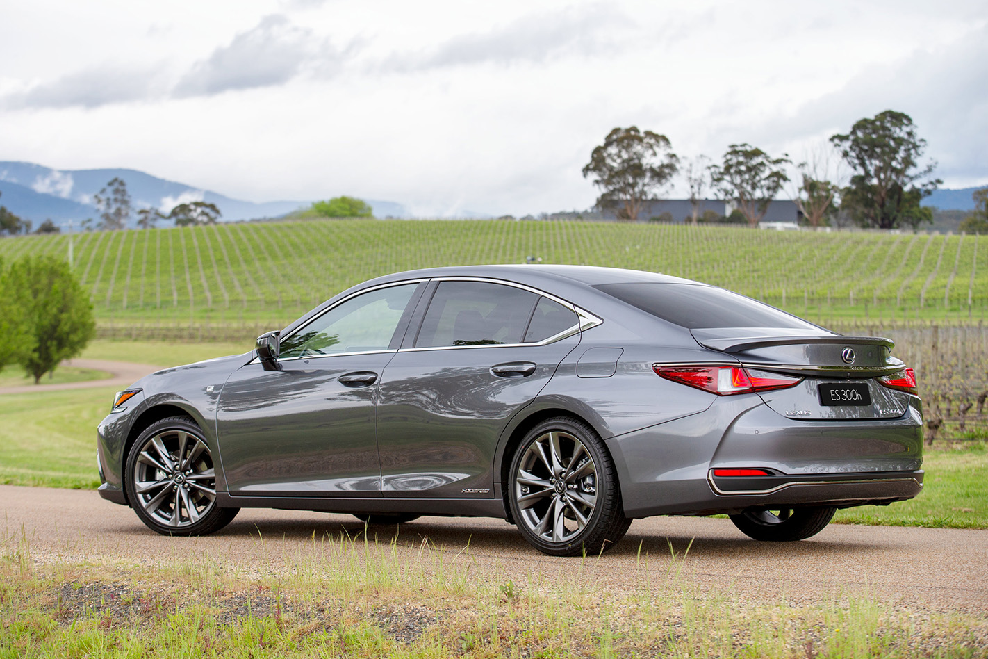 lexus es 300h f sport review