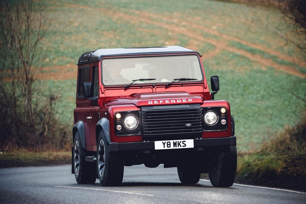 Land Rover Defender Works V8 debut