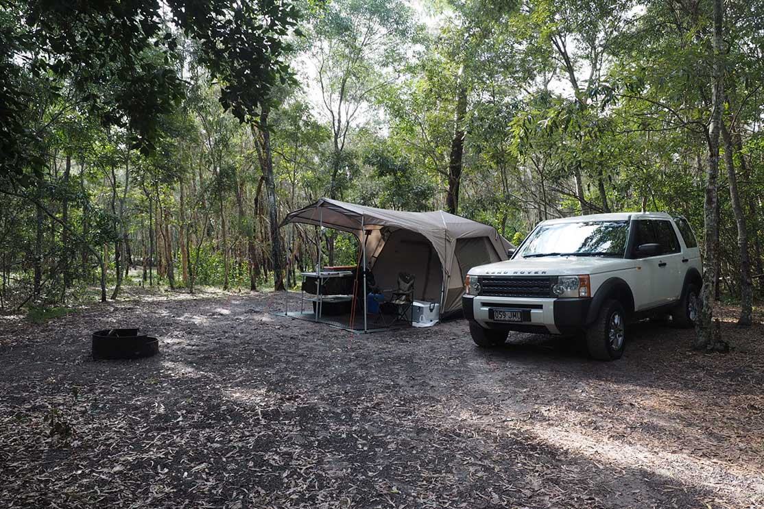 Hannah's Discovery 3 leaves the city for a bit of fun off-road