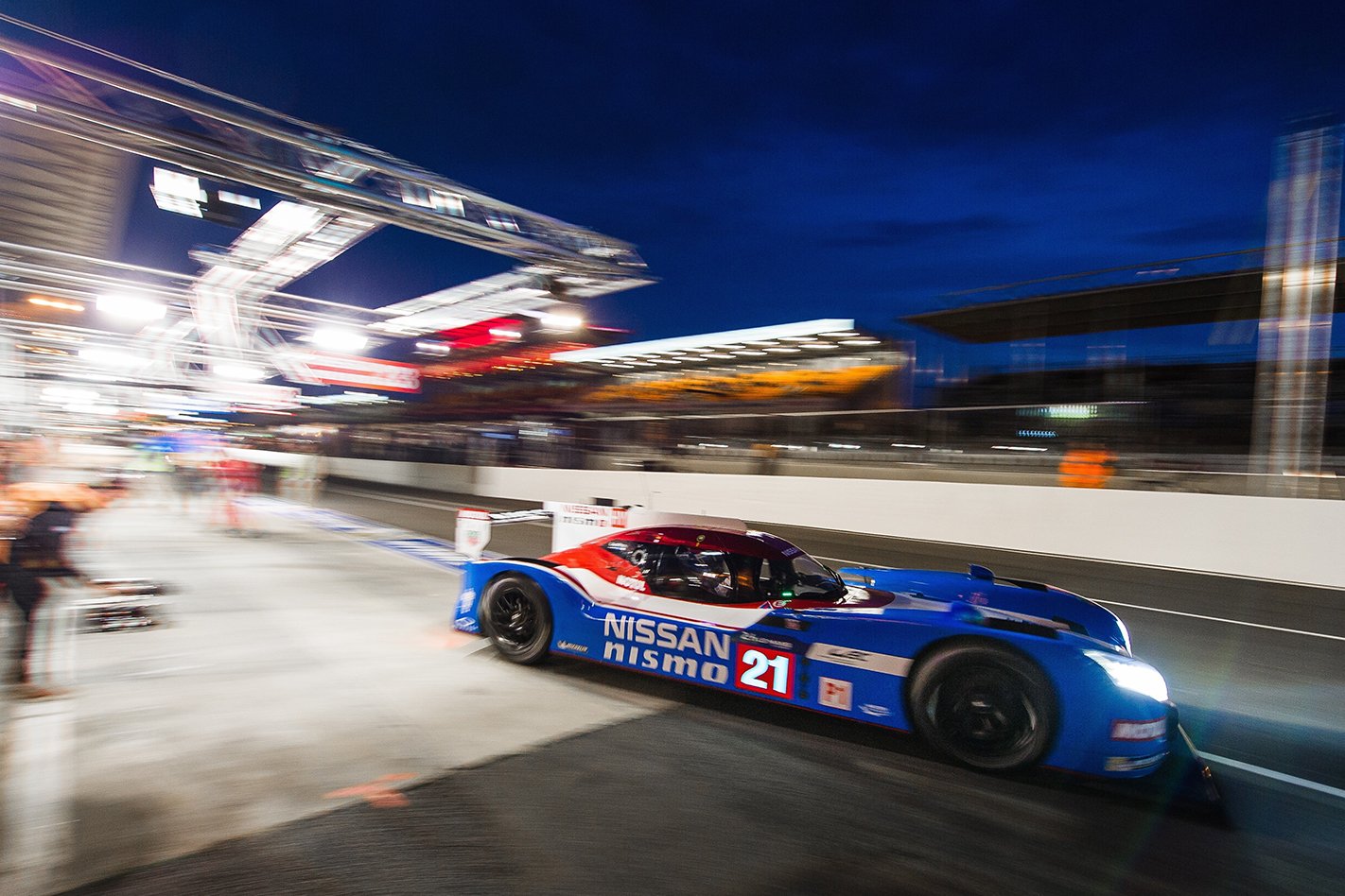 Nissan LMP1 Le Mans racer