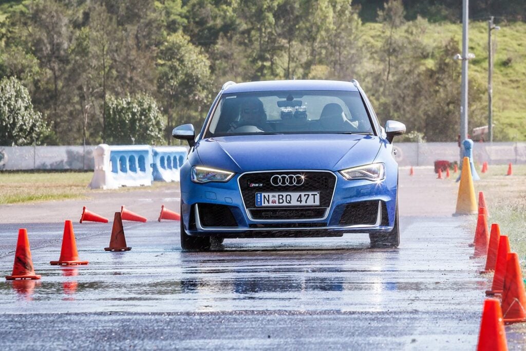 Tyre Test 2016: Wet Braking