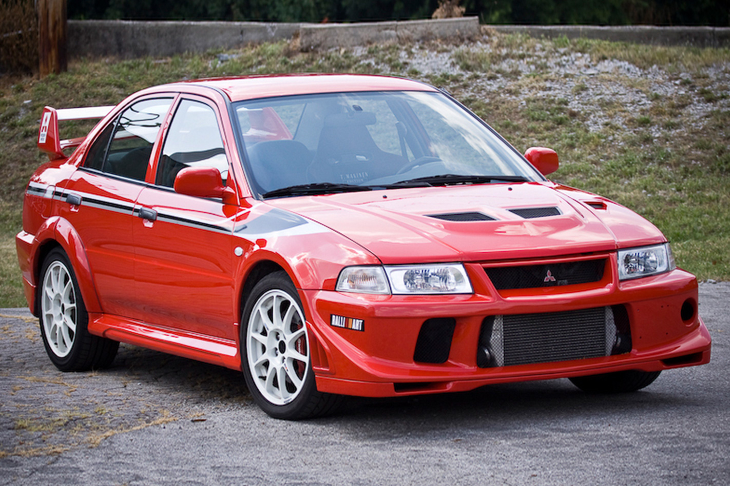 2000-Mitsubishi-Lancer-Evolution-VI-Tommi-Makinen-Edition.jpg