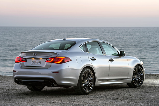 2016 Infinity Q70