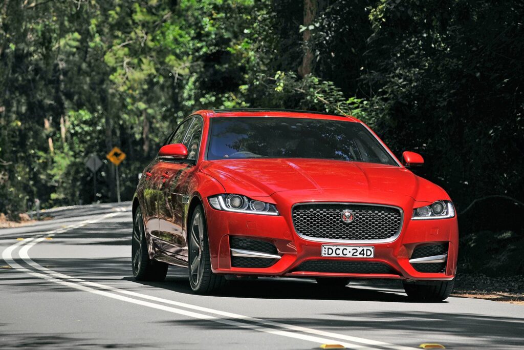 2016 Jaguar XF review