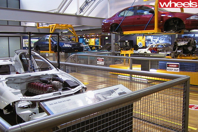 Ford -museum -with -production -facility