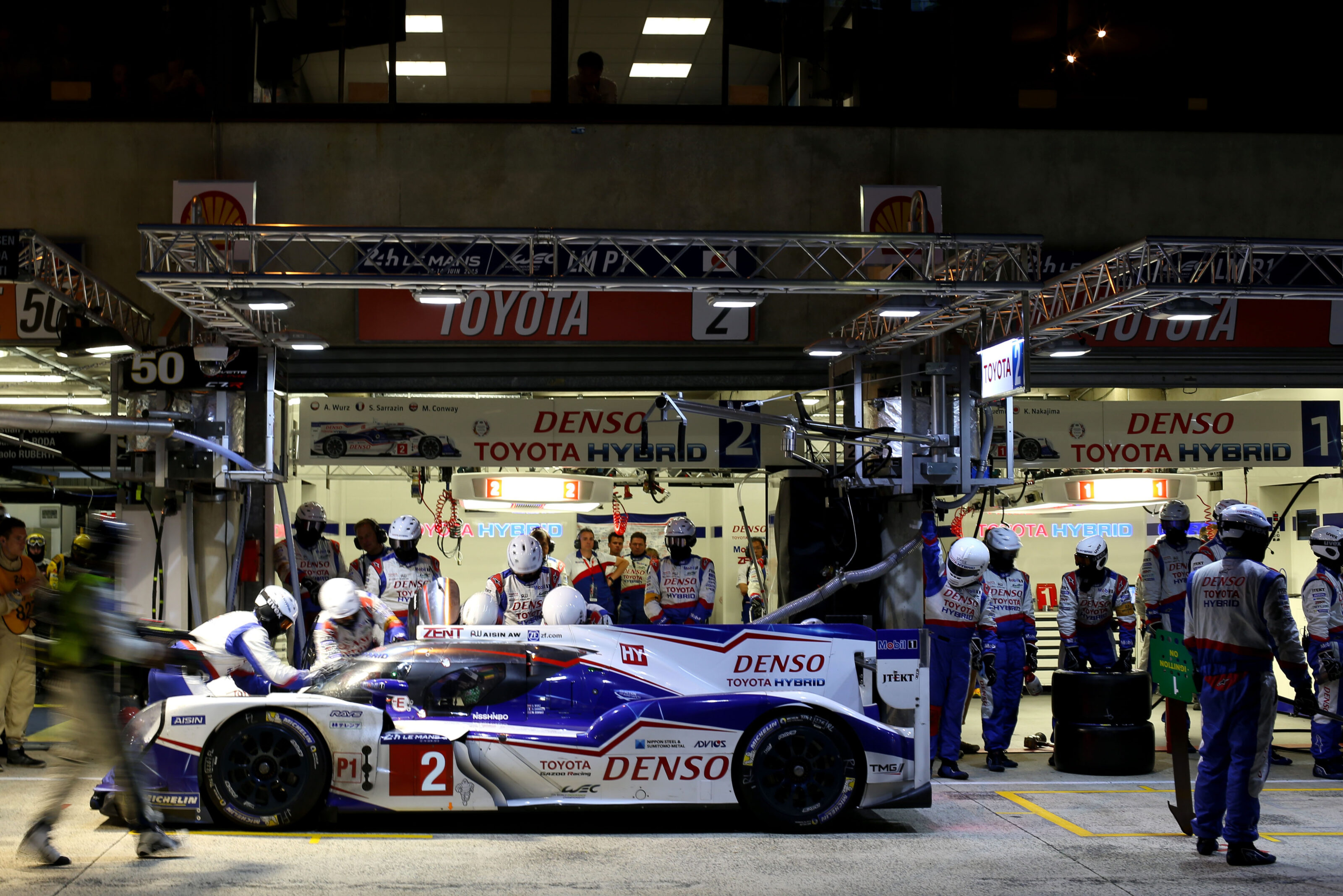 Toyota LM2015