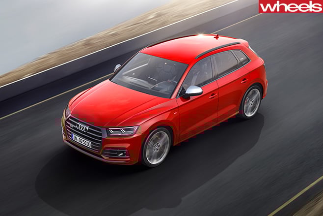 Wheels -tyre -test -car -driving -in -circle