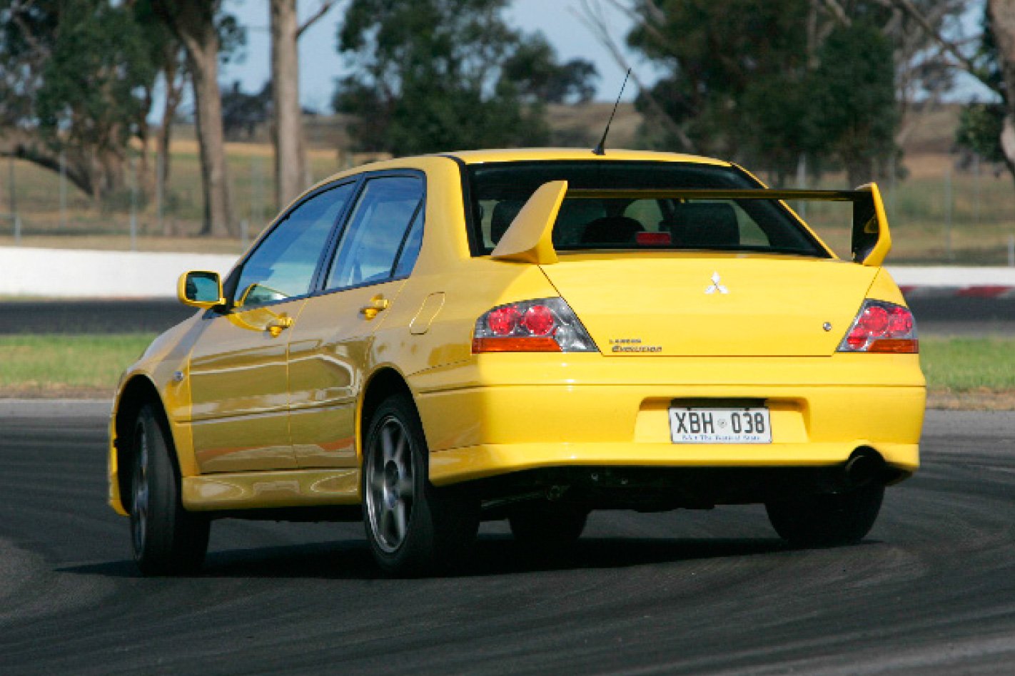 Mitsubishi-Lancer-Evo-VIII-rear.jpg