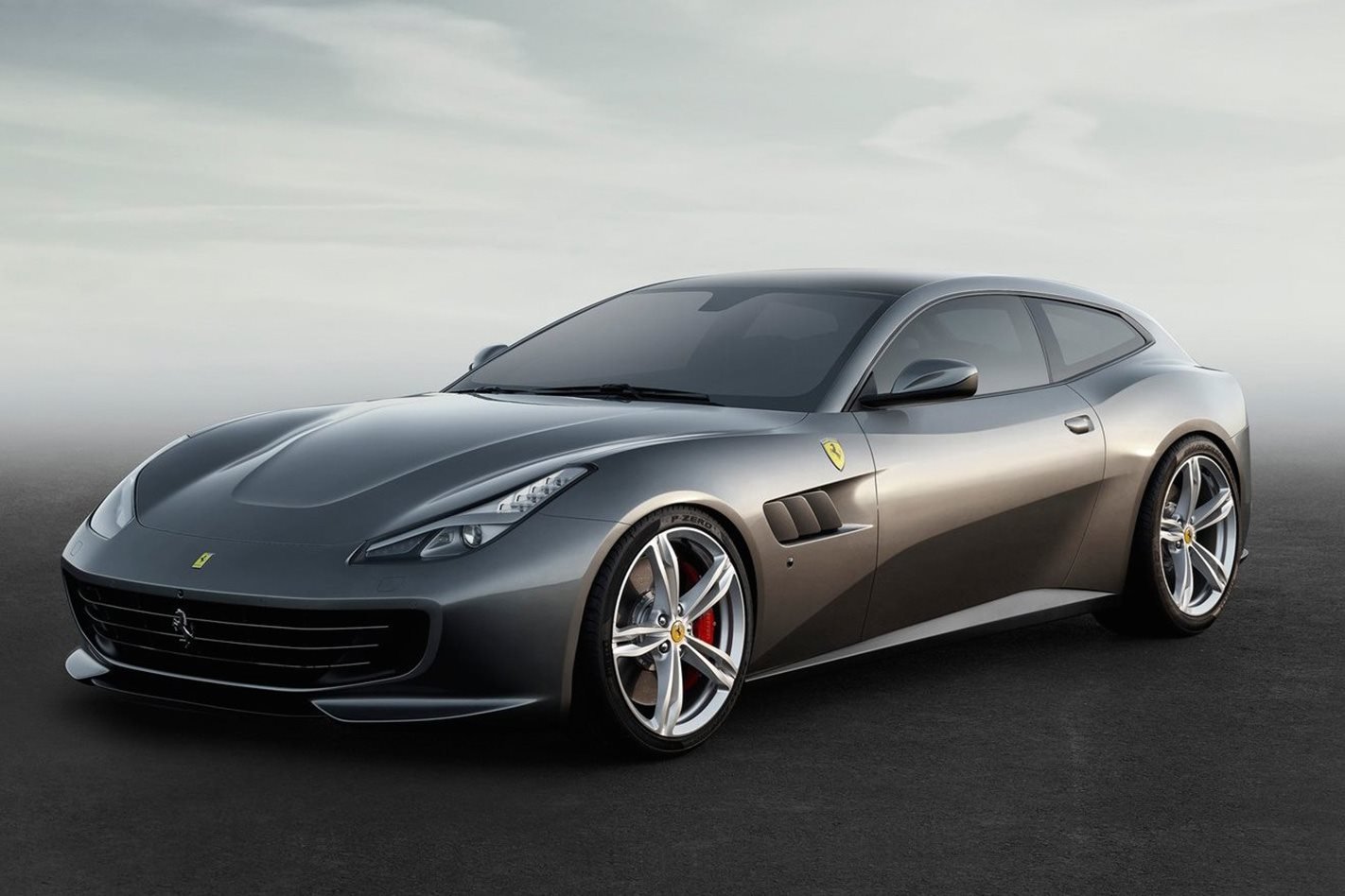 Ferrari GTC4 Lusso revealed