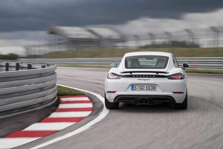 Porsche 718 Cayman