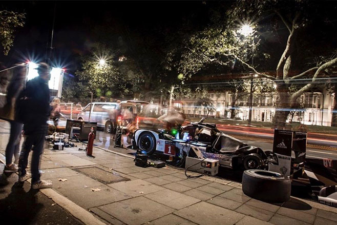 Mark -Webbers -Porsche -919-Hybrid -night -london