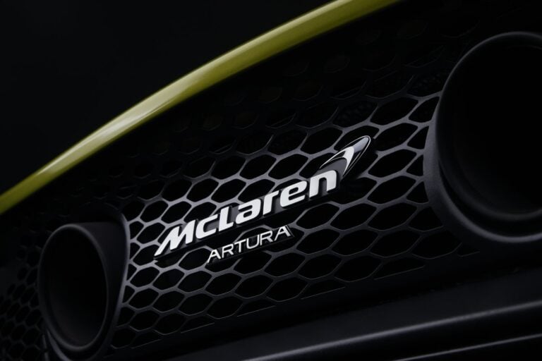 mclaren artura