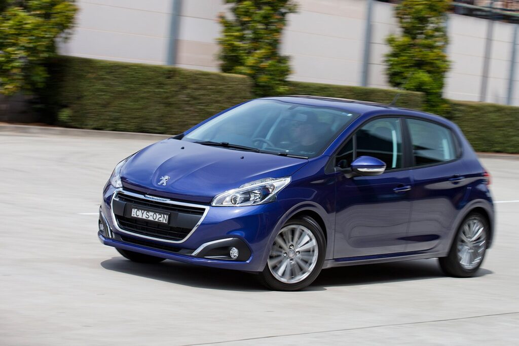Street-smart braking now standard across Peugeot range