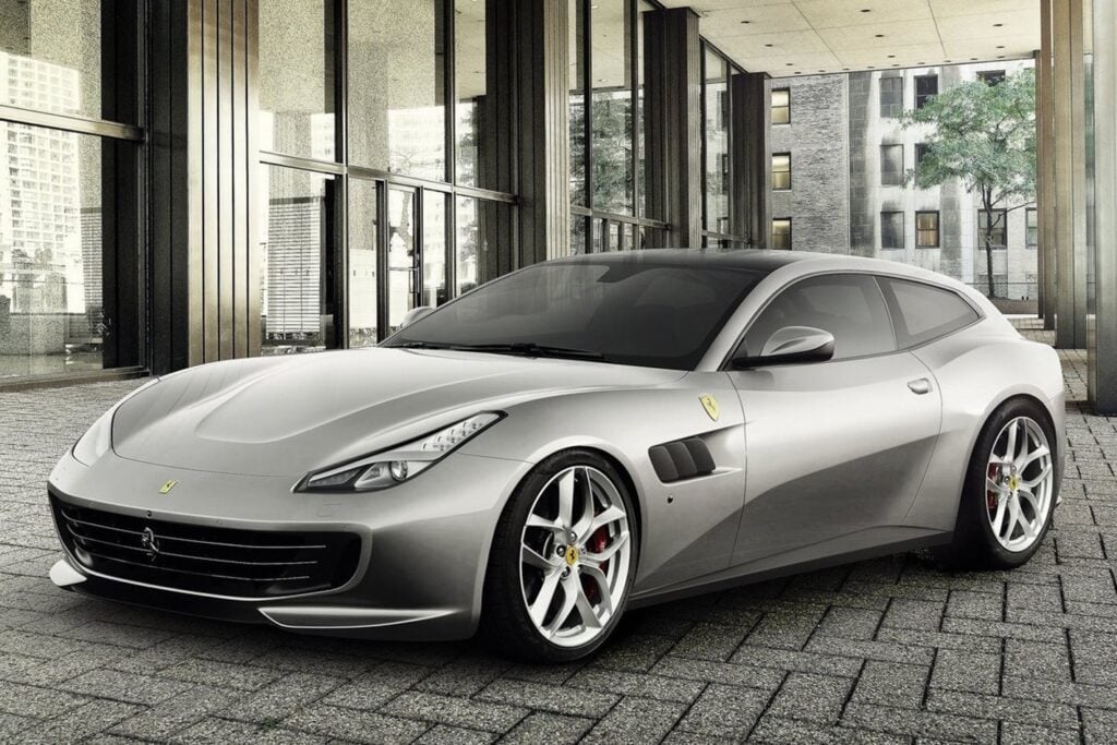 Ferrari GTC4 Lusso T revealed