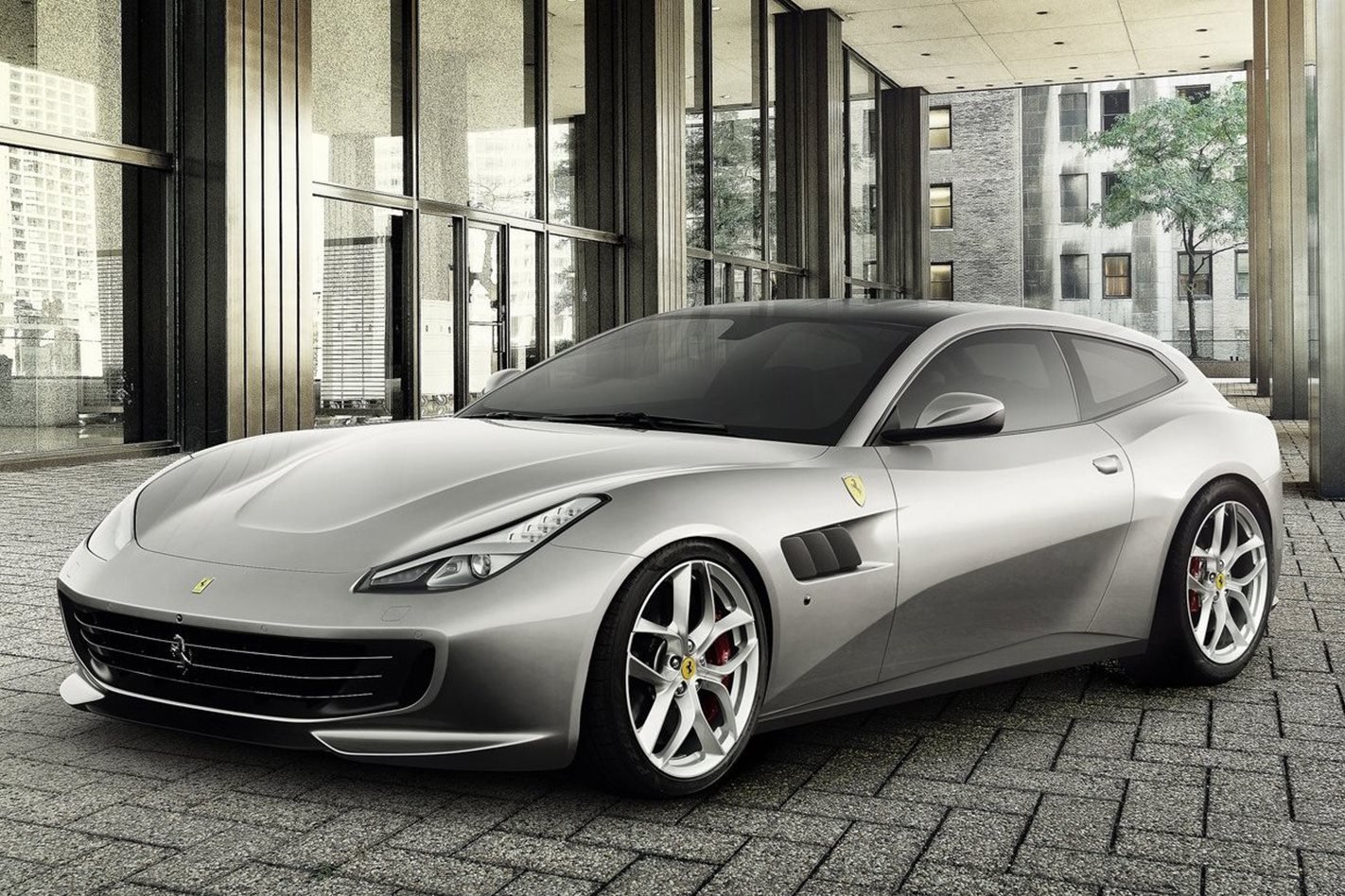 Ferrari GTC4 Lusso T revealed
