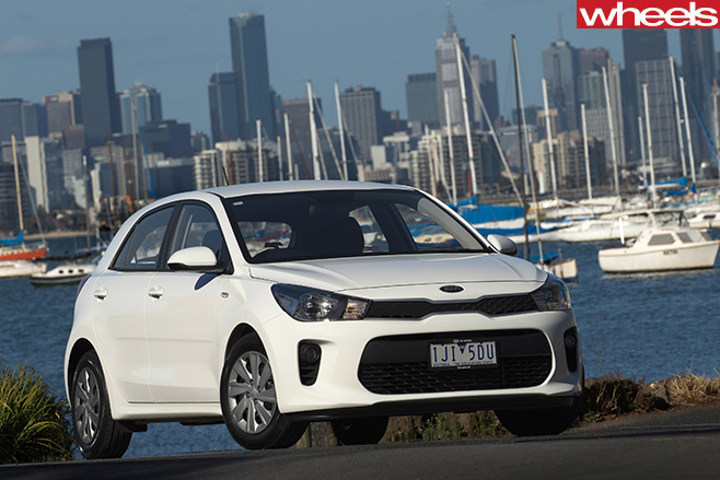 2017-Kia -Rio -side