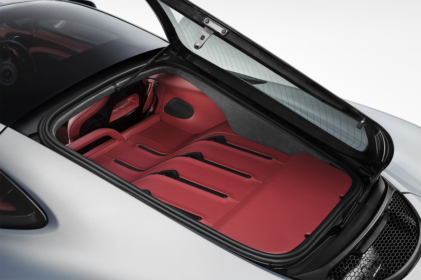 Mc Laren -570GT-luggage