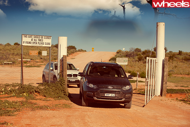 2011-Ford -Territory -with -BMW-X5-driving