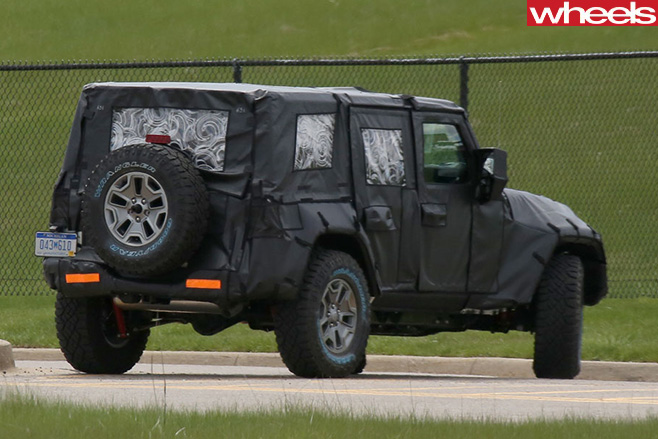 Jeep -Wrangler -spy -pic -rear