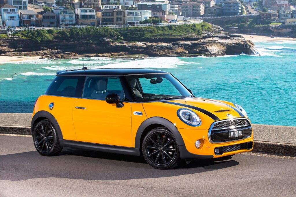 Mini announces all-electric three-door hatch
