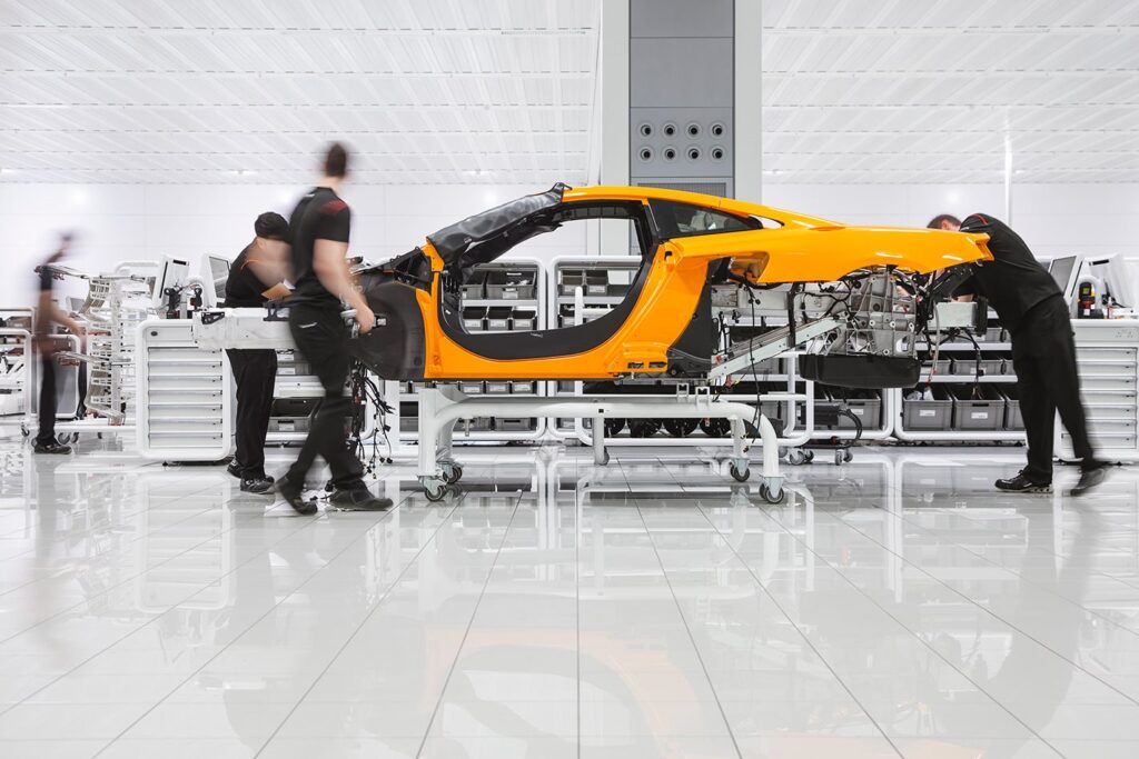 McLaren denies Apple takeover pitch