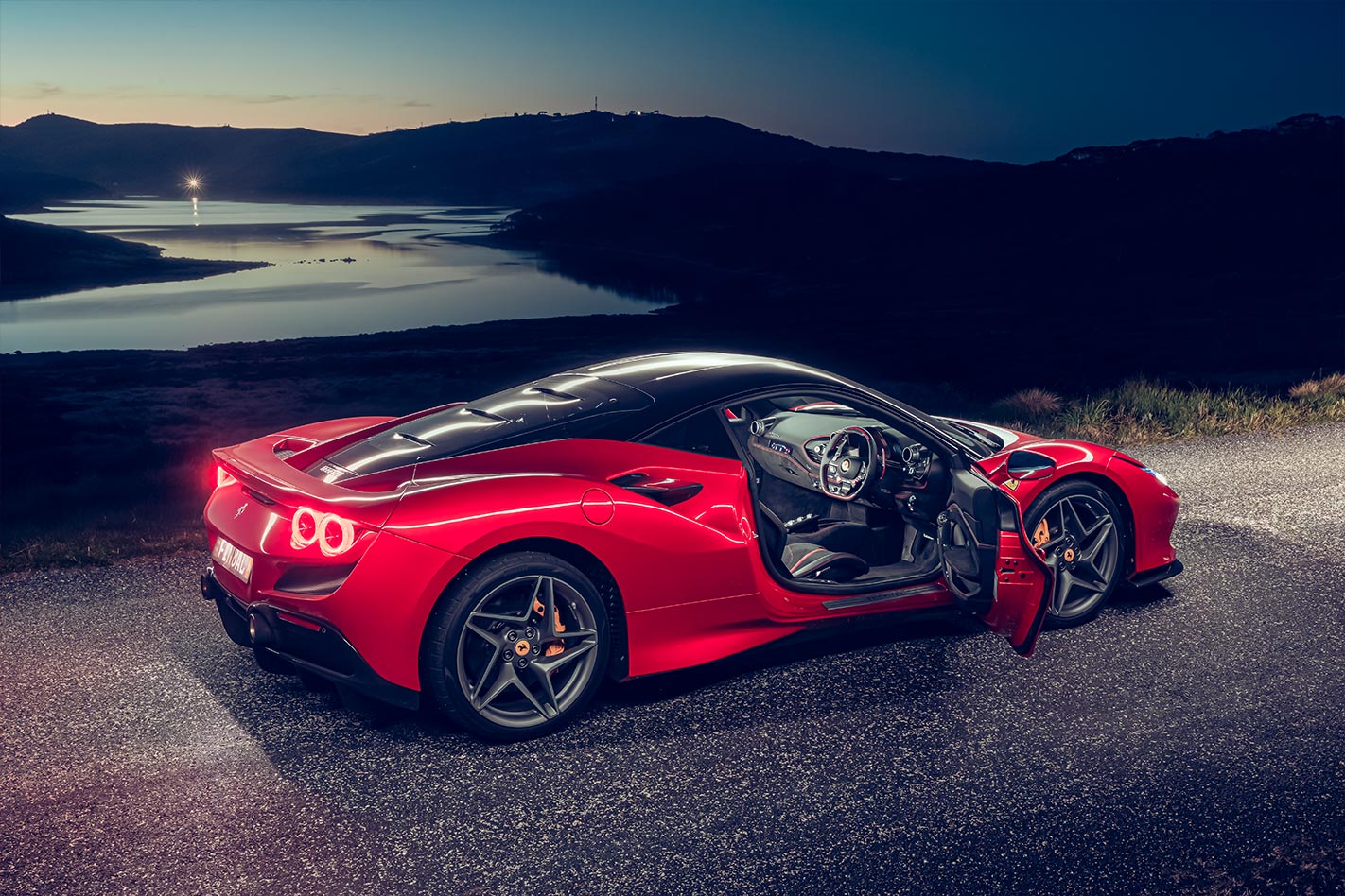 Ferrari F8 Tributo night
