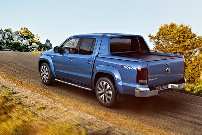 2016 Volkswagen Amarok Adventura  rear