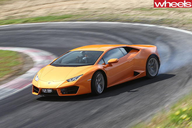 Lamborghini -Huracan -drifting