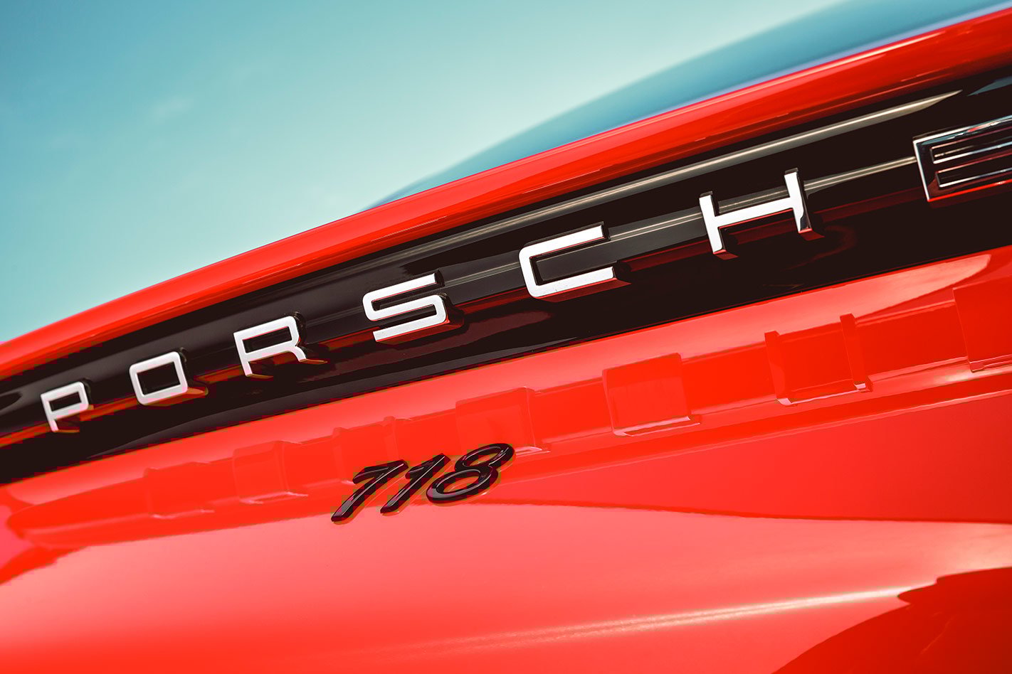 Porsche 718 Cayman badge