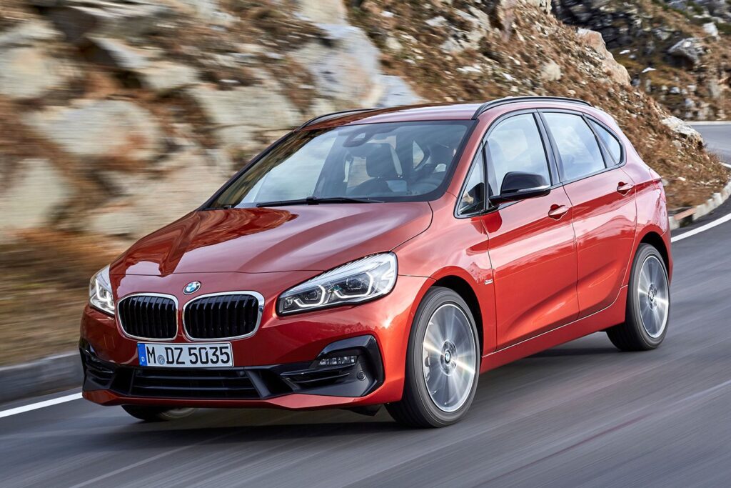 2018 BMW 2 Series Active Tourer front dynamic