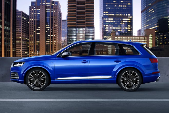 Audi SQ7 Side