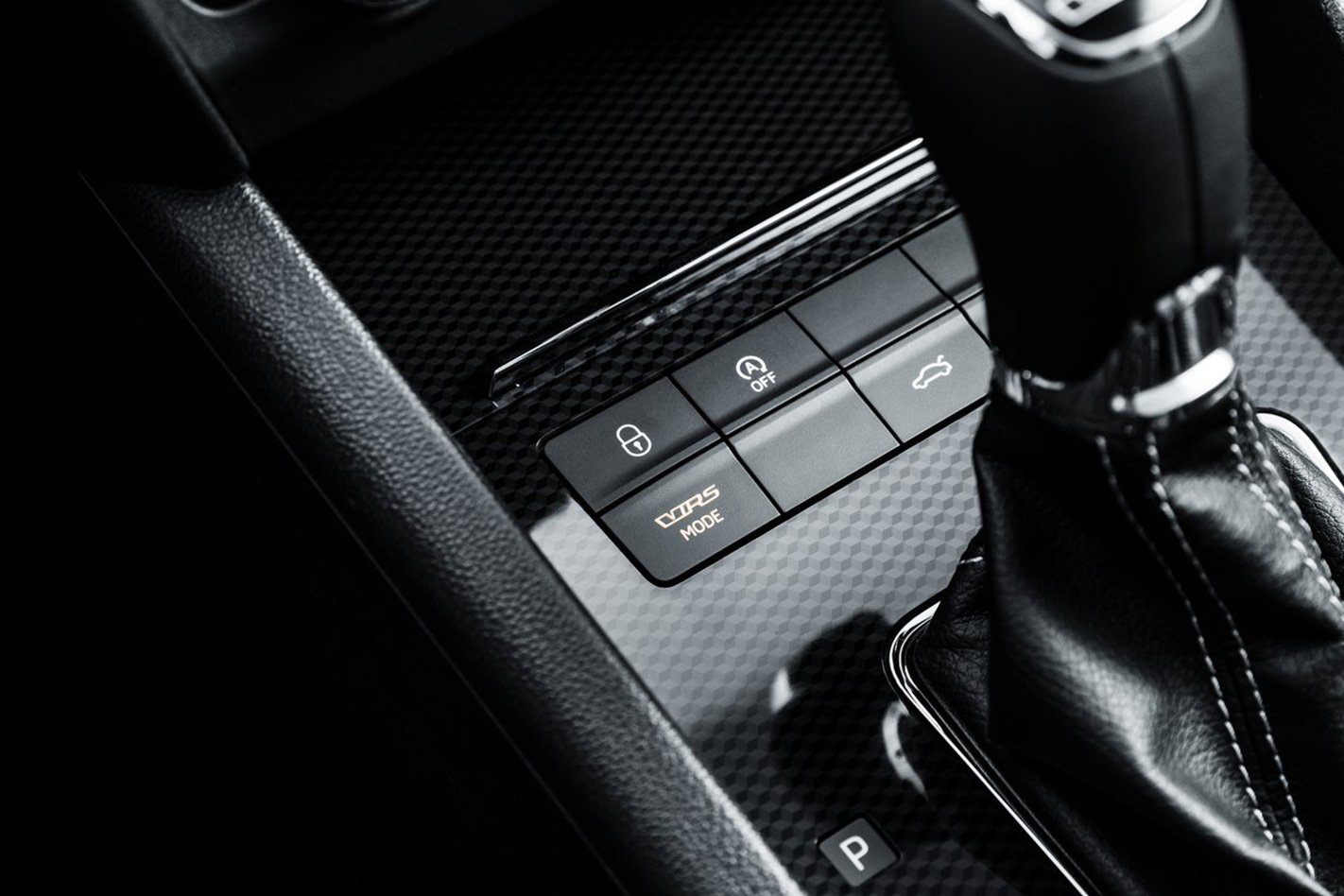 2017-Skoda-Octavia-RS--interior.jpg