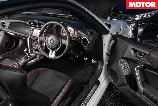 86-GTS-interior